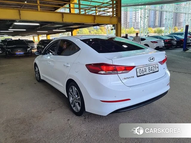 Hyundai Avante AD id 3297712 из Кореи 17