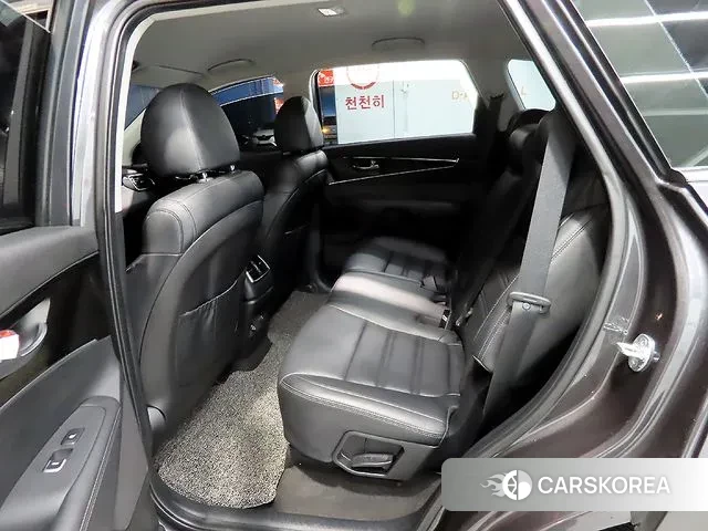 Kia The New Sorento id 3573870 из Кореи 17