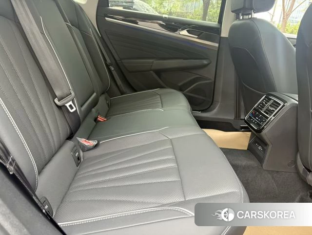 Volkswagen Passat id 4217375 из Китая 14