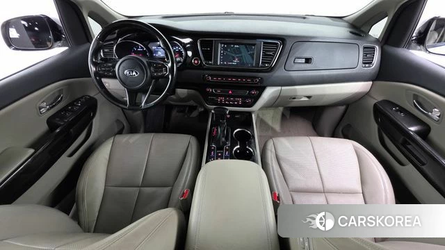 Kia The New Carnival id 4755324 из Кореи 17