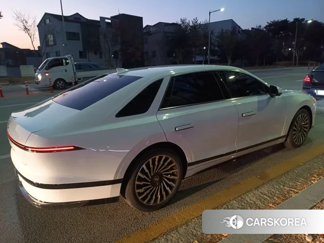 Hyundai Grandeur (GN7) id 3394210 из Кореи 17