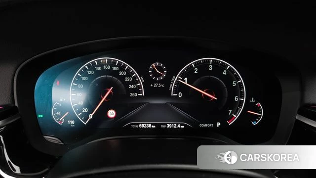 BMW 5 Series (G30) id 4490663 из Кореи 32