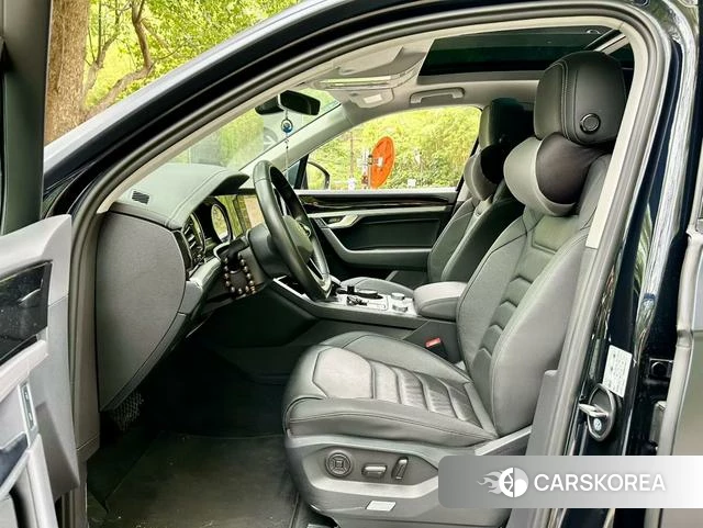 Volkswagen Touareg id 4262072 из Китая 7