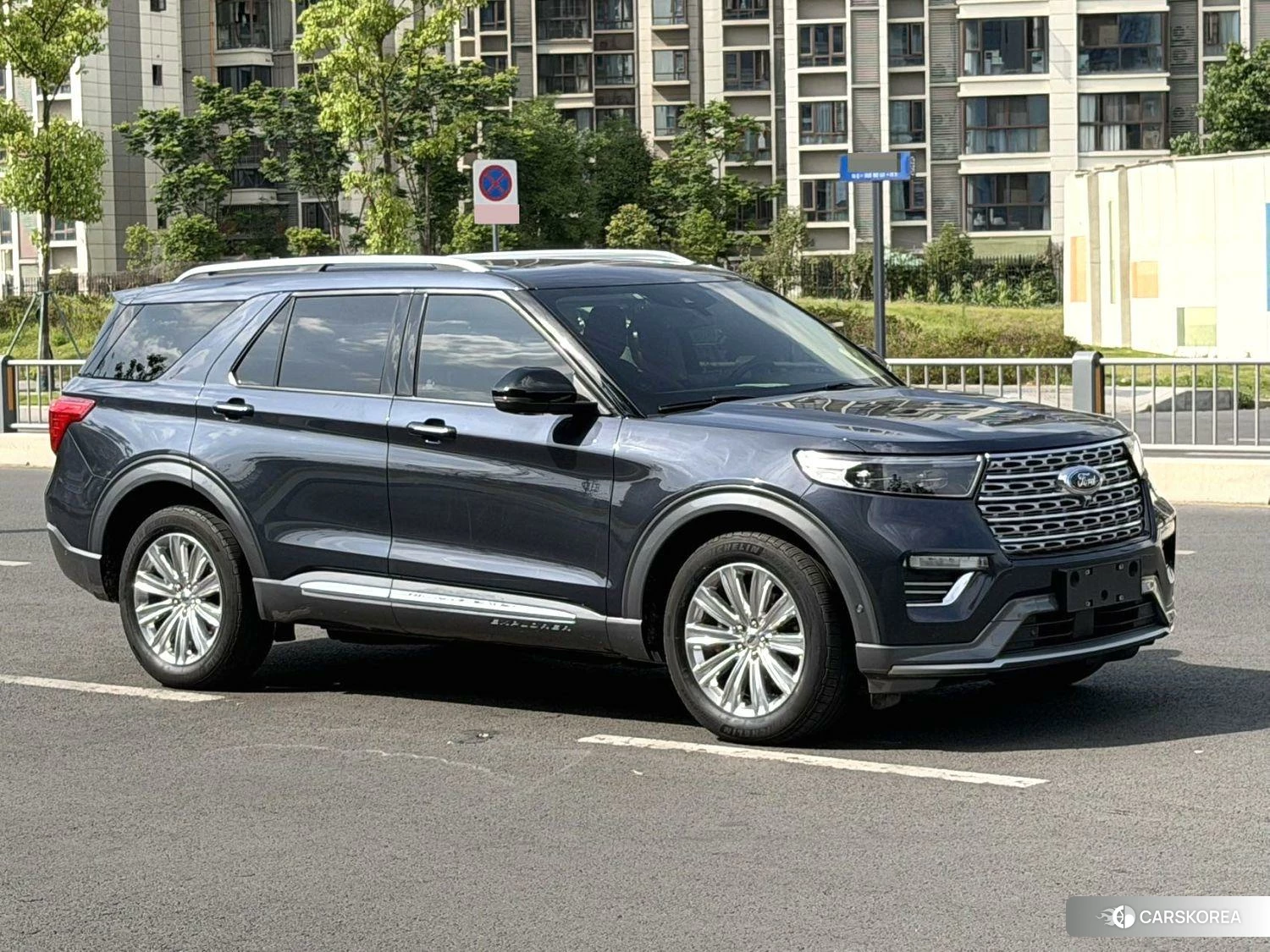 Ford Explorer id 4452410 из Китая 7
