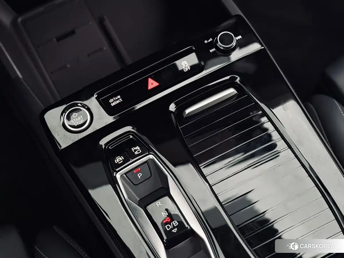 Audi A6L id 4674346 из Китая 14
