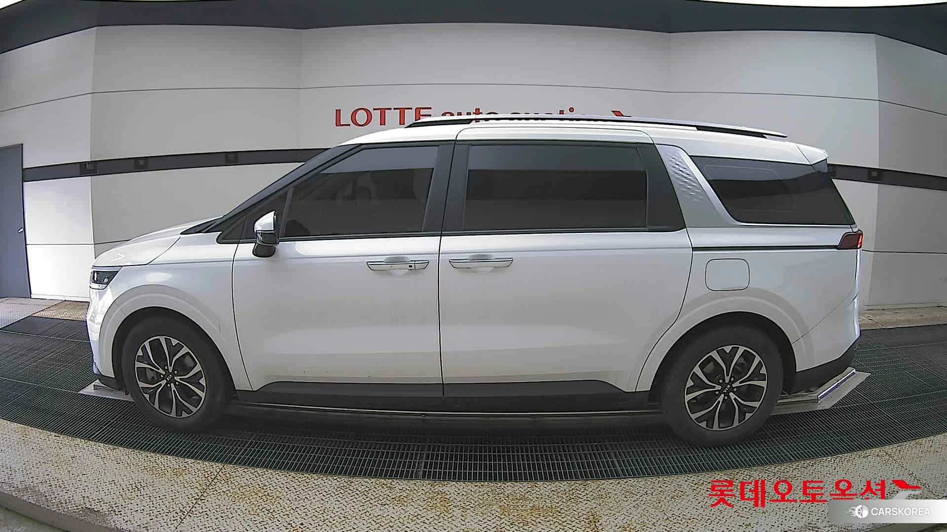Kia Carnival id 4312642 из Кореи 35