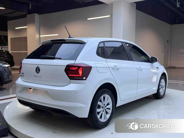 Volkswagen Polo id 4359224 из Китая 17