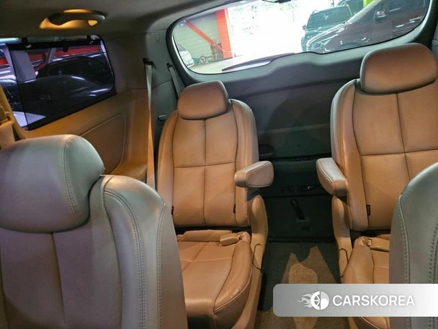 Kia All New Carnival id 4684613 из Кореи 17