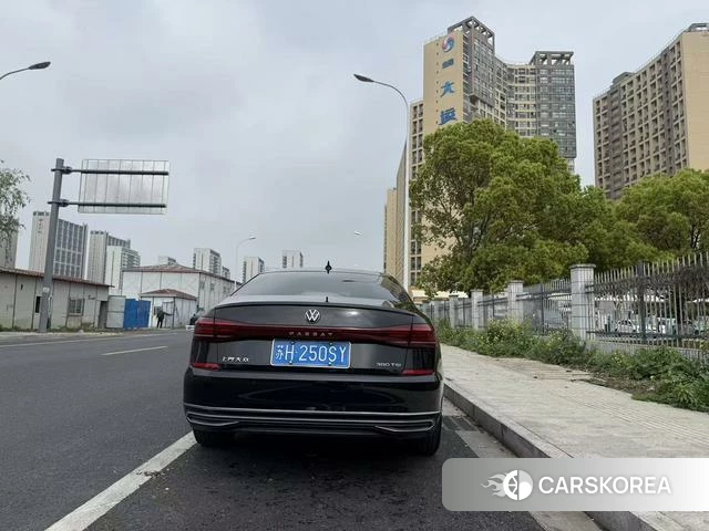 Volkswagen Passat id 4241462 из Китая 8