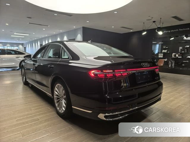 Audi A8 id 4276985 из Китая 10