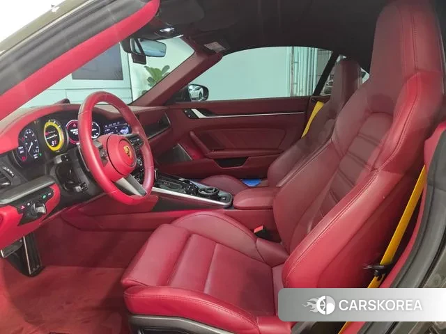 Porsche 911(992) id 3338754 из Кореи 9