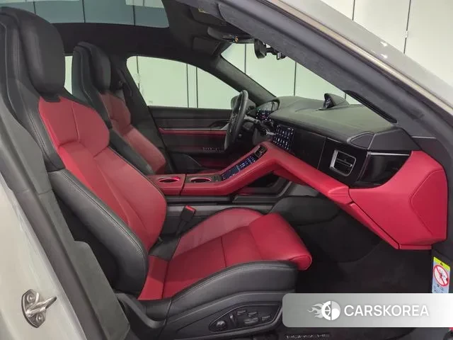 Porsche Taycan id 3080941 из Кореи 9