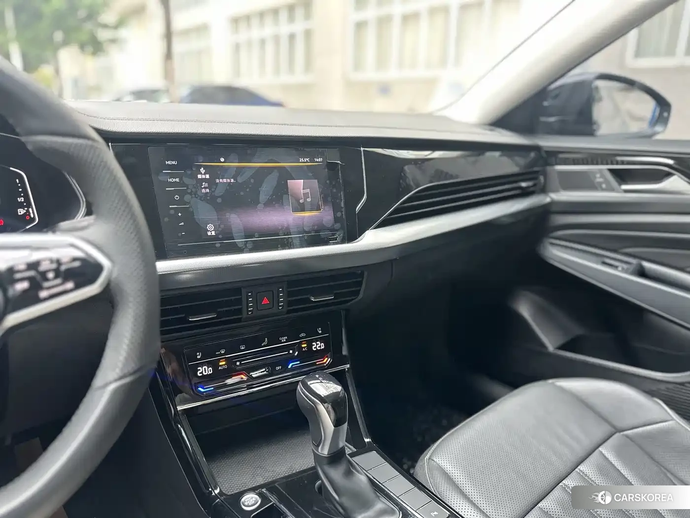 Volkswagen Passat id 4538591 из Китая 8