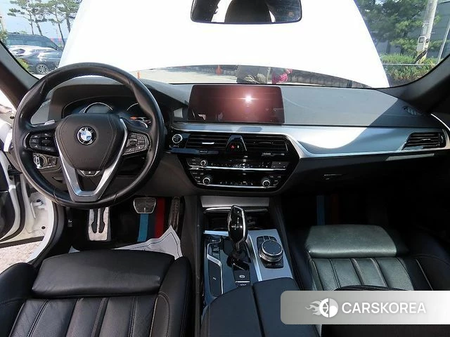 BMW 5 Series (G30) id 4448131 из Кореи 16