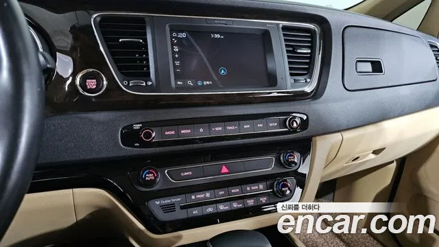 Kia The New Carnival id 2682059 из Кореи 17