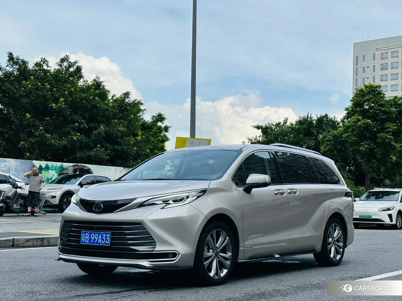 Toyota Sienna id 4510787 из Китая 18
