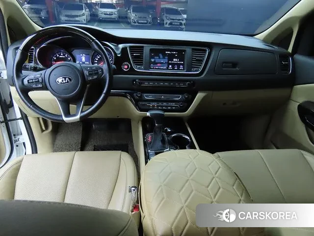 Kia The New Carnival id 2981362 из Кореи 17