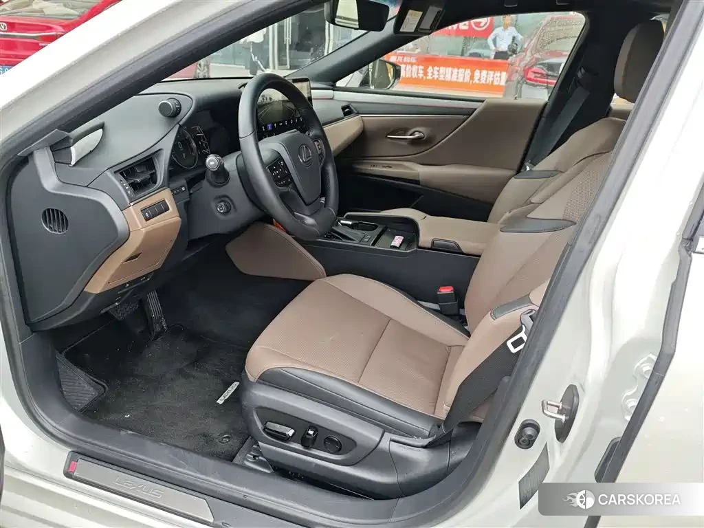 Lexus ES id 4655177 из Китая 7