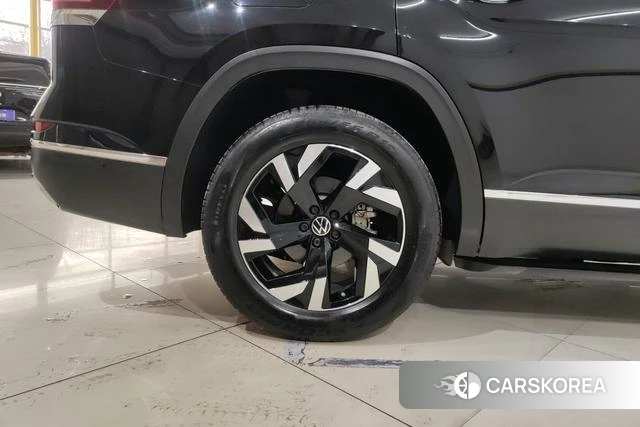 Volkswagen Tourang id 3840915 из Китая 14