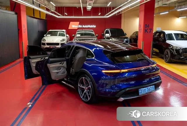 Porsche Taycan id 3125368 из Кореи 17