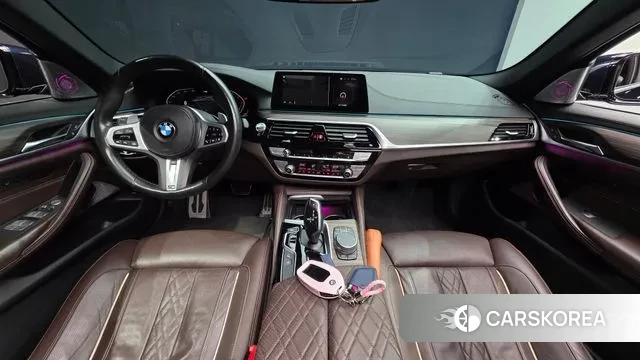 BMW 5 Series (G30) id 3778521 из Кореи 17