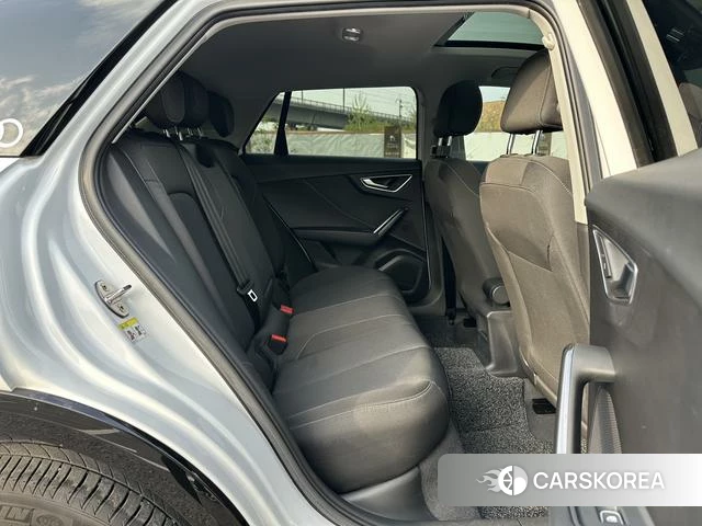 Audi Q2L id 4209864 из Китая 24