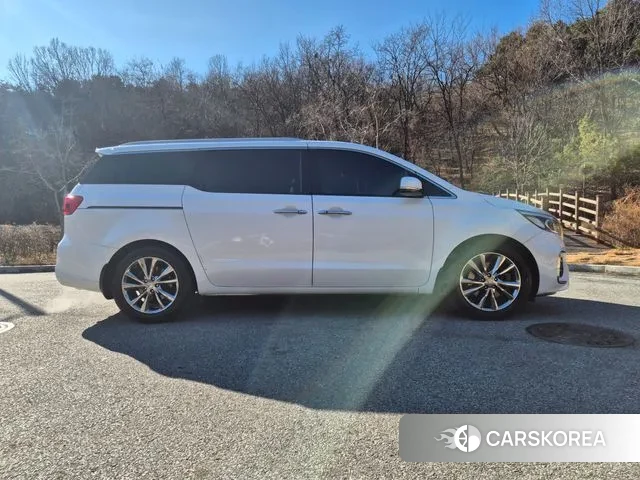 Kia The New Carnival id 3520399 из Кореи 17