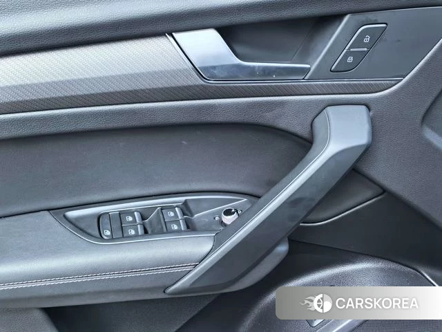 Audi Q5L id 4307311 из Китая 20