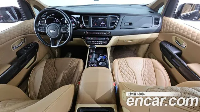 Kia The New Carnival id 2244963 из Кореи 17