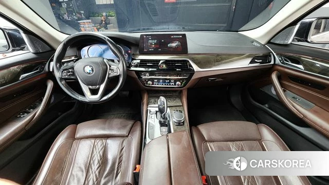 BMW 5 Series (G30) id 4377933 из Кореи 17