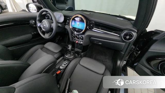 Mini Cooper Convertible id 3933890 из Кореи 17