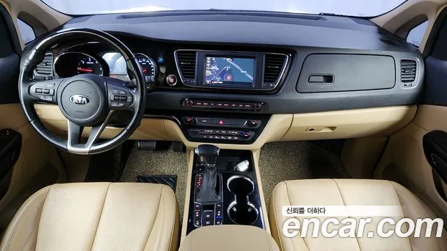 Kia The New Carnival id 2504464 из Кореи 17