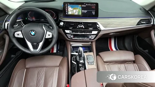 BMW 5 Series (G30) id 3246629 из Кореи 17