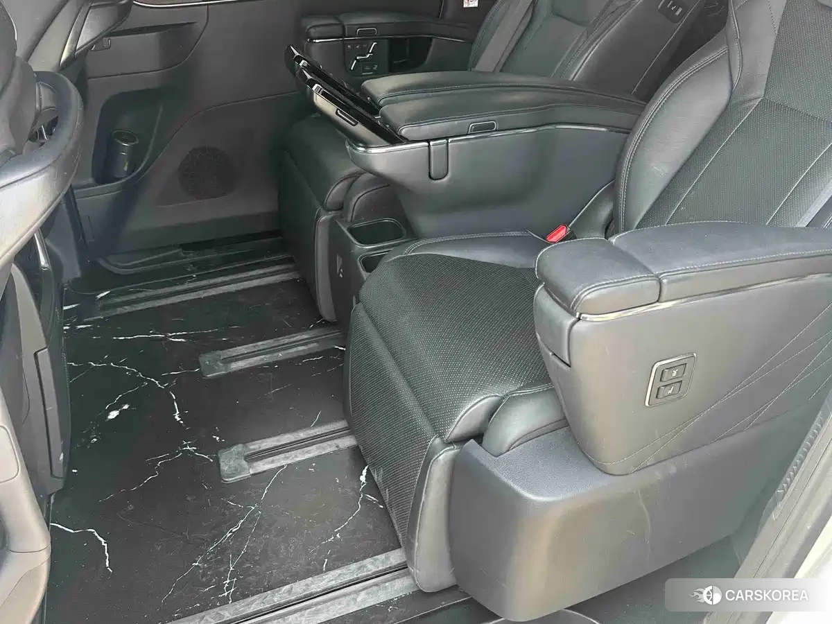 Toyota Elfa id 4628116 из Китая 7