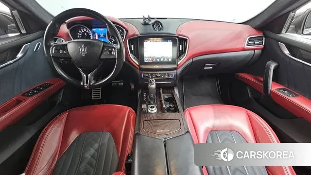 Maserati Ghibli id 3535528 из Кореи 17