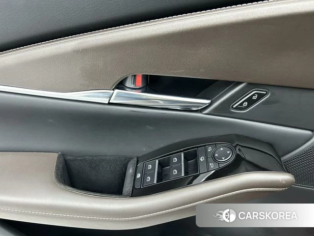 Mazda CX-30 id 4255750 из Китая 16