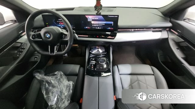 BMW 5 Series (G60) id 4381420 из Кореи 17