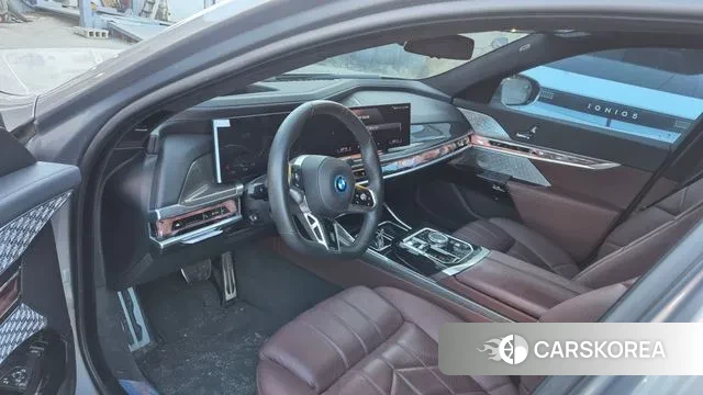 BMW i7 (G70) id 3452268 из Кореи 7