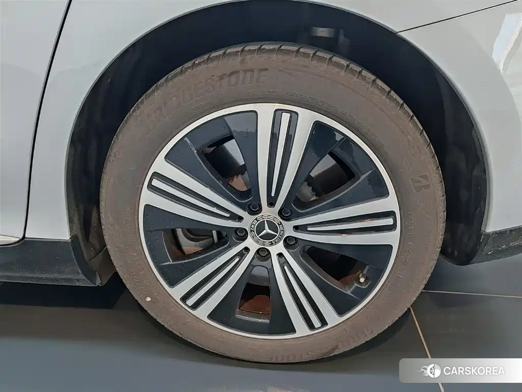 Mercedes-Benz EQE id 4576716 из Китая 15