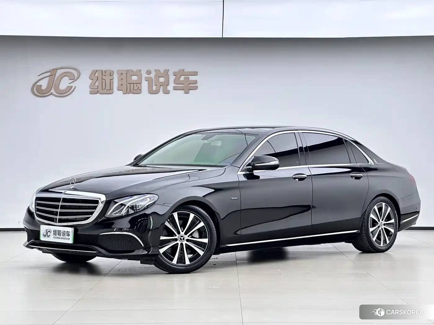 Mercedes-Benz E-Class id 4679805 из Китая 14