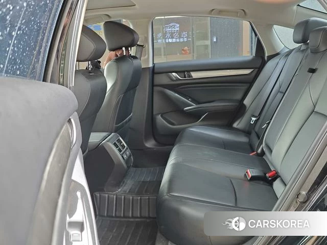 Honda Accord id 4353485 из Китая 12