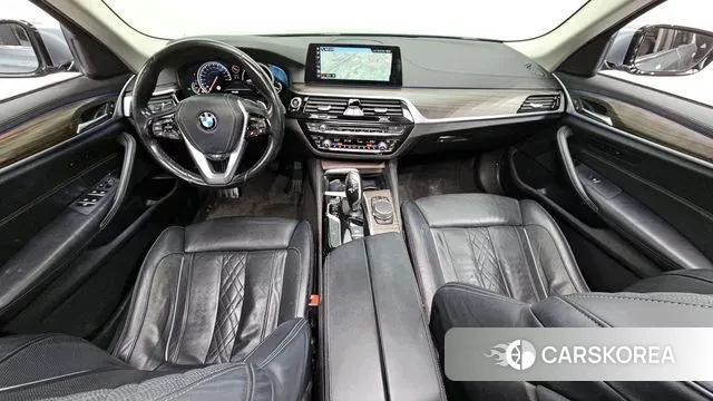 BMW 5 Series (G30) id 3449762 из Кореи 17