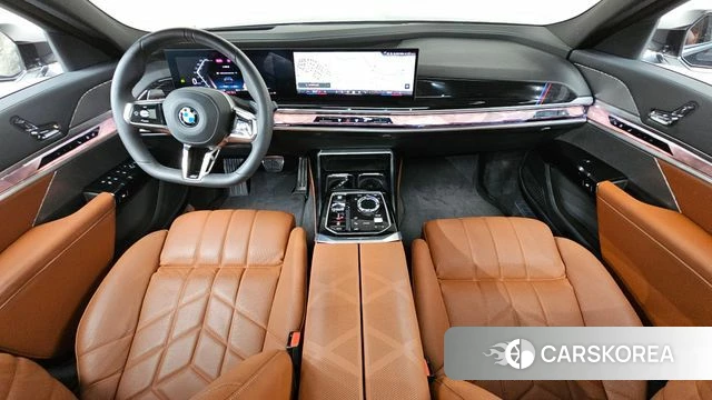 BMW 7 Series (G70) id 3896428 из Кореи 17