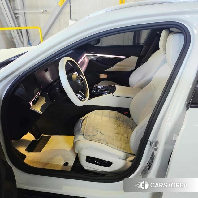 BMW 5 Series (G60) id 4185782 из Кореи 7