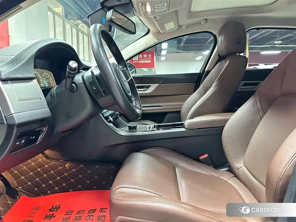 Jaguar XFL id 4539189 из Китая 7