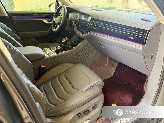 Volkswagen Touareg id 4380671 из Китая 7