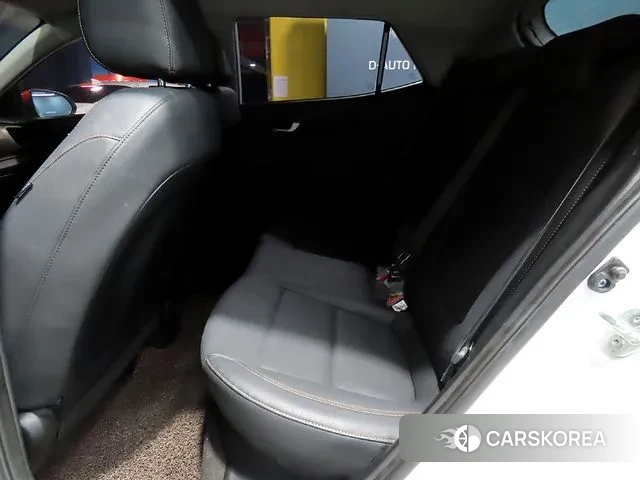 Kia Stonic id 3417892 из Кореи 17