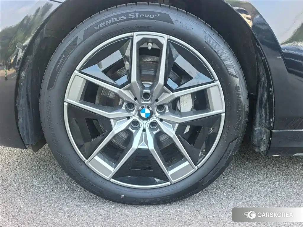BMW 5 series id 4681076 из Китая 22