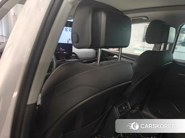 Audi Q5L id 4353179 из Китая 9