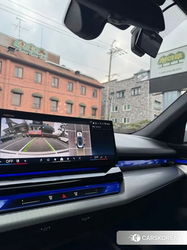 BMW 5 Series (G60) id 3522865 из Кореи 17